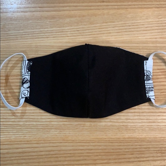 🌈 Adult Woman’s Peanuts Comic Face Mask 🌈 - Picture 6 of 7